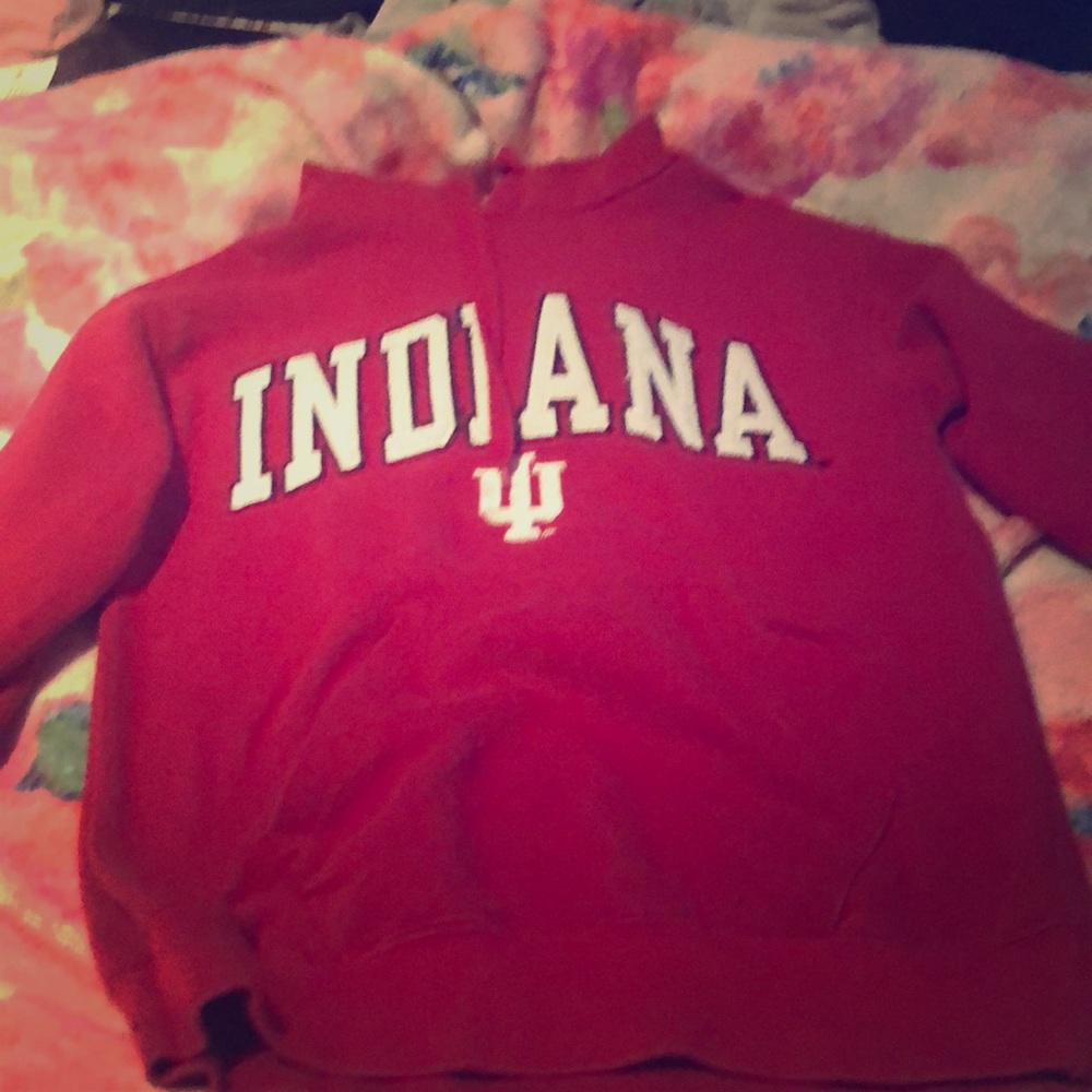 Small IU sweatshirt